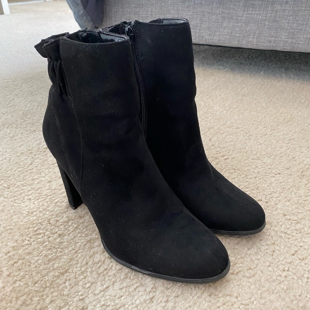 Impo Stretch Black Heeled Booties